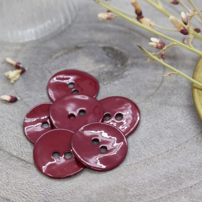 Atelier Brunette - Glossy Buttons -helmiäisnapit - Amarante